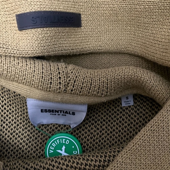 Essentials hoodie - Picture 2 of 2